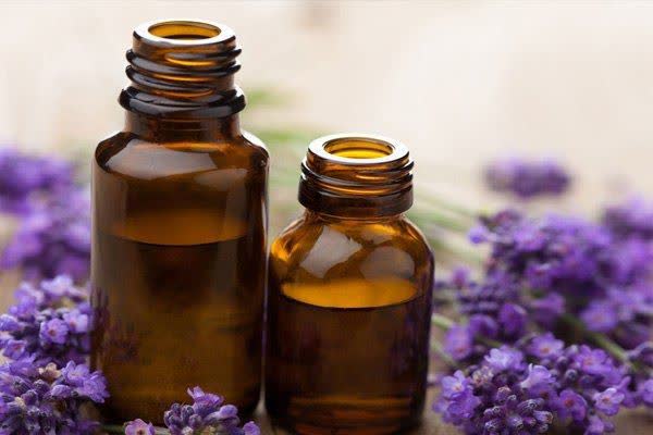 آیا روغن اسطوخودوس باعث روشن شدن پوست می شود؟